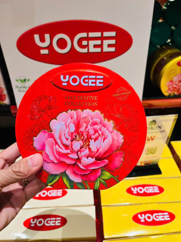 hop banh yogee oat festive collection 133g 1