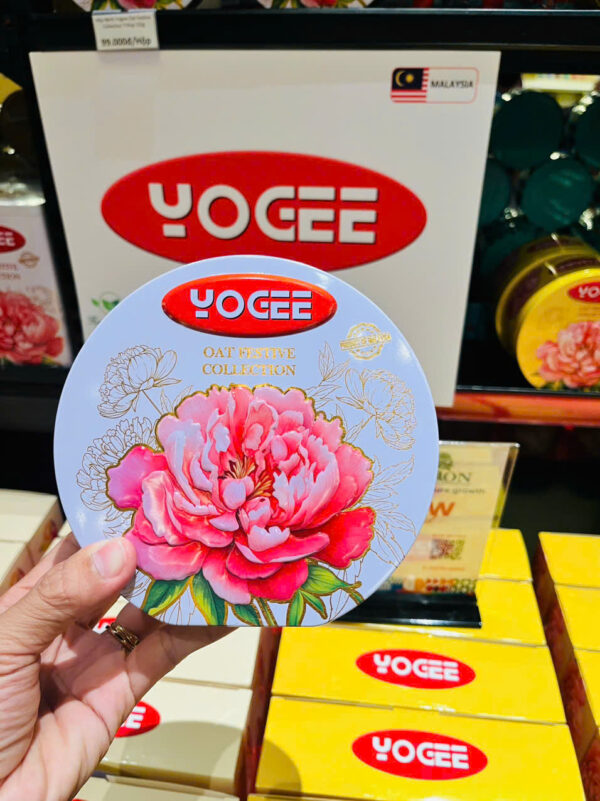 hop banh yogee oat festive collection 133g