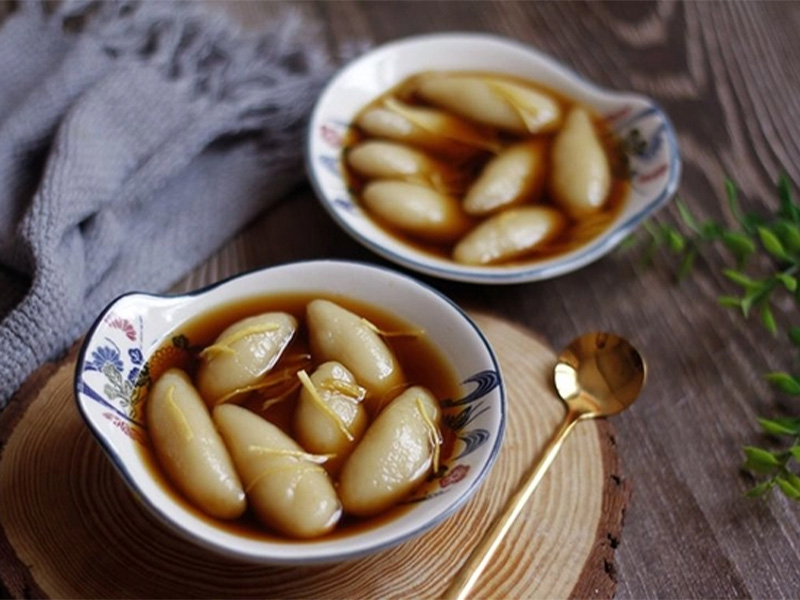 Bánh ngọt ngào, mật mía và vừng rang